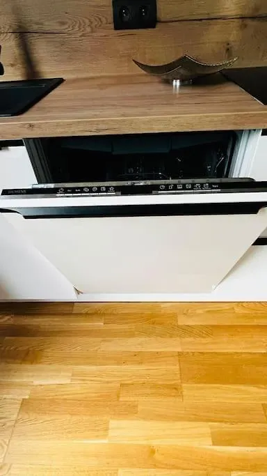 Apartment Holesovice, Garden, Garage 프라하