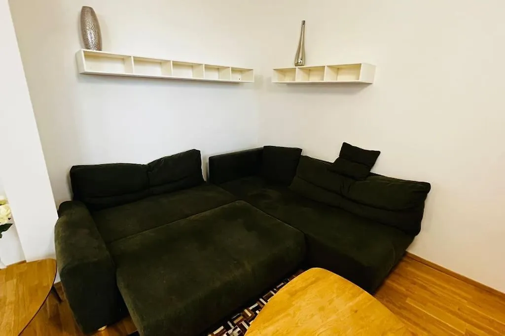 Apartment Holesovice, Garden, Garage 프라하 0*,  체코