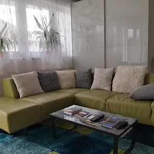 https://15-szobas-lakas-terasszalkozel-a-szechenyi-furdohoz.inbudapesthotels.com