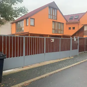 3 In 1 Location Apartmán