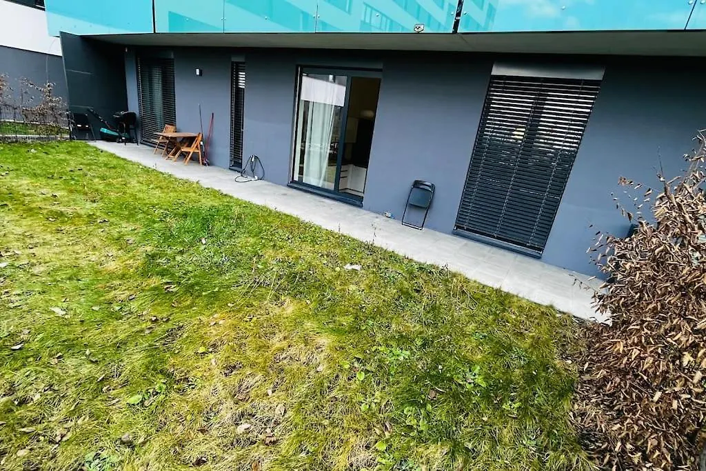 Apartment Holesovice, Garden, Garage Praha