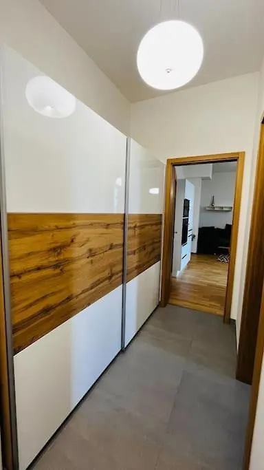 Apartment Holesovice, Garden, Garage Praha